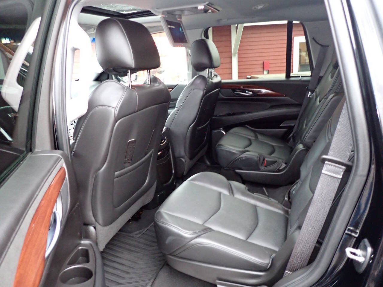 Used 2015 Cadillac Escalade Premium AWD/4WD image 8