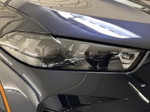 New 2026 BMW X5 M60i image 11