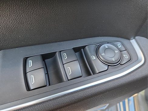 Used 2025 GMC Sierra 1500 Elevation image 15