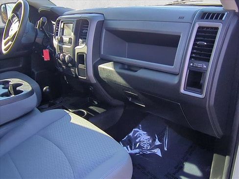 Used 2018 RAM 3500 Tradesman w/ Chrome Appearance Group image 22