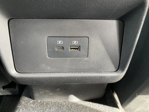 Used 2021 Nissan Rogue SV image 34