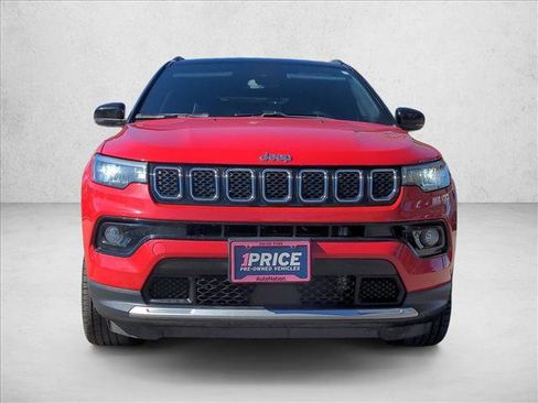 Used 2023 Jeep Compass Limited image 2