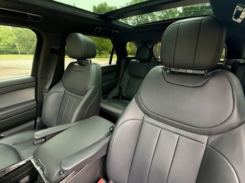 Used 2025 Land Rover Range Rover Sport Dynamic SE AWD/4WD image 11