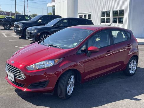 Used 2017 Ford Fiesta SE FWD image 7