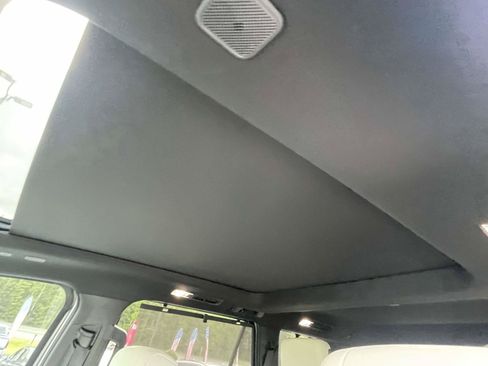 Used 2025 Toyota Sequoia Capstone AWD/4WD image 15