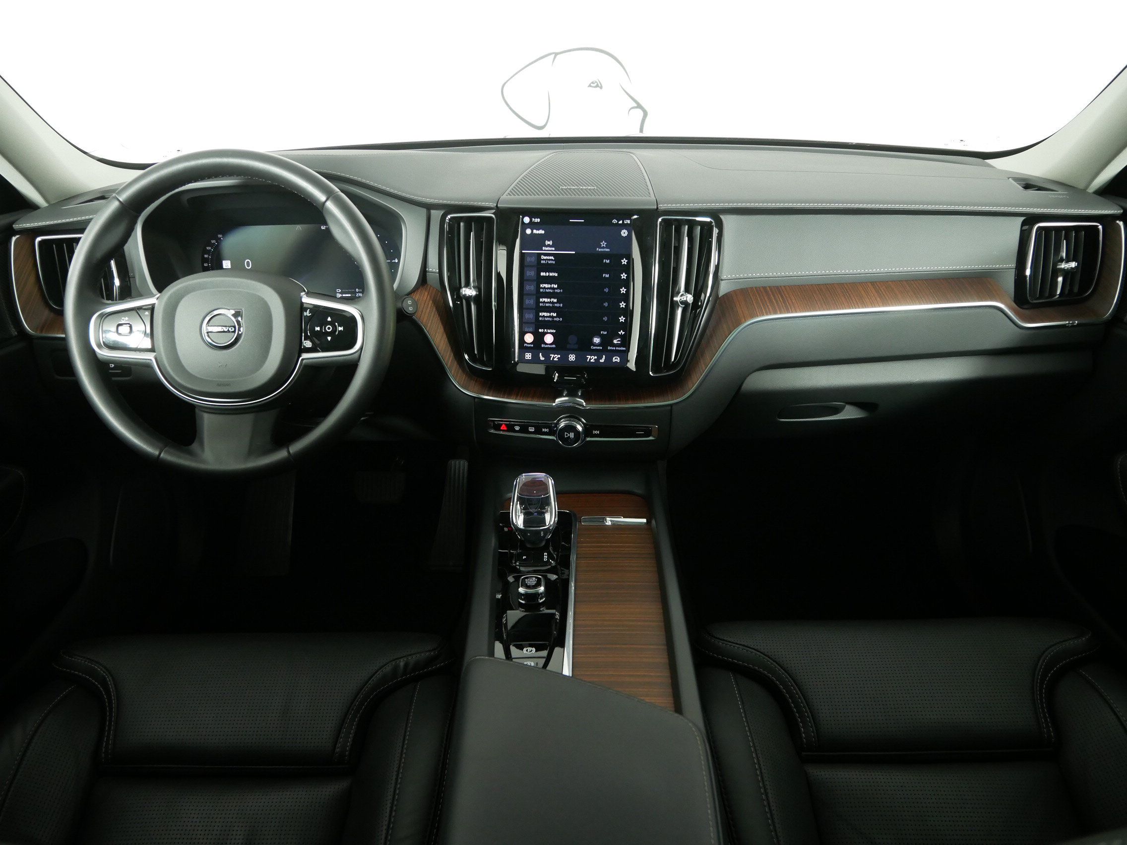 Used 2024 Volvo XC60 T8 Ultimate AWD/4WD image 18