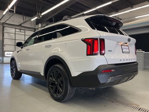 Used 2021 Kia Sorento S w/ Panoramic Sunroof Package image 5