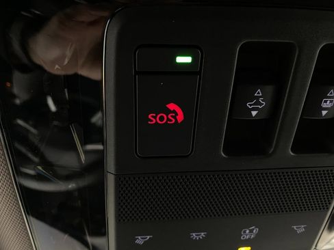 New 2025 Mitsubishi Outlander SE image 29