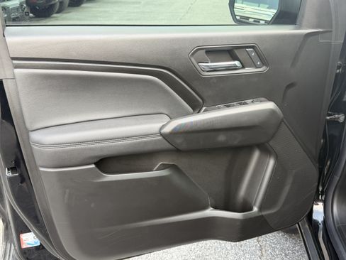 Used 2024 Chevrolet Colorado LT AWD/4WD image 14