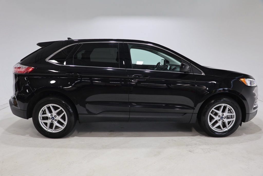 Used 2022 Ford Edge SEL AWD/4WD image 8