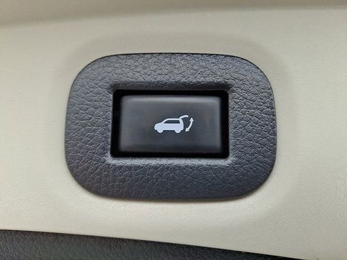 Used 2018 Nissan Rogue SL w/ Premium Package AWD/4WD image 31