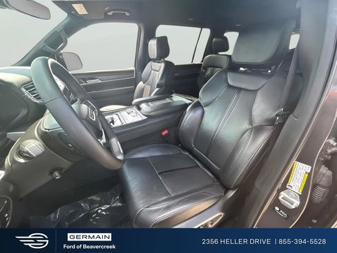 Used 2024 Jeep Wagoneer Series II AWD/4WD image 13