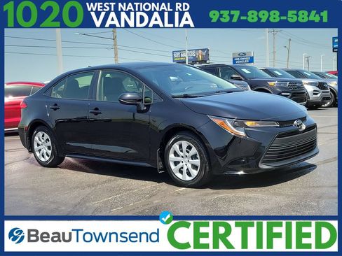 Used 2024 Toyota Corolla LE FWD image 1