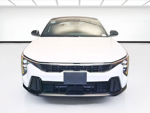 Used 2025 Kia K4 GT-Line w/ GT-Line Premium Package FWD image 2
