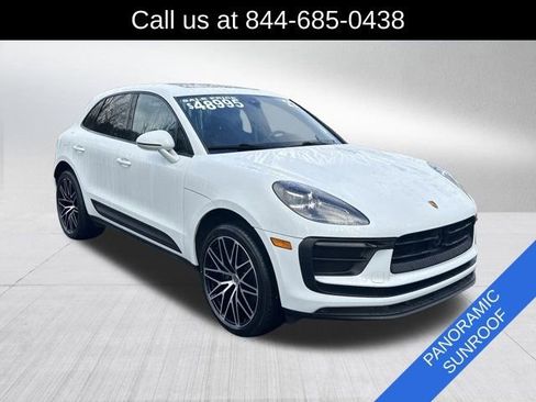 Used 2022 Porsche Macan image 3