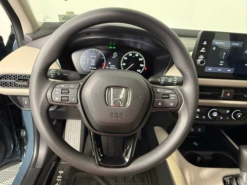 Used 2026 Honda HR-V LX image 17
