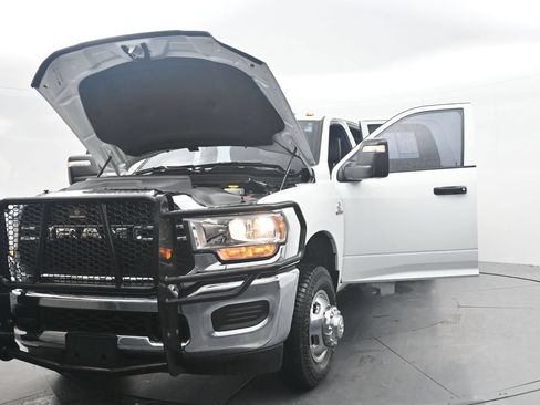 Used 2024 RAM 3500 Tradesman w/ Chrome Appearance Group AWD/4WD image 48
