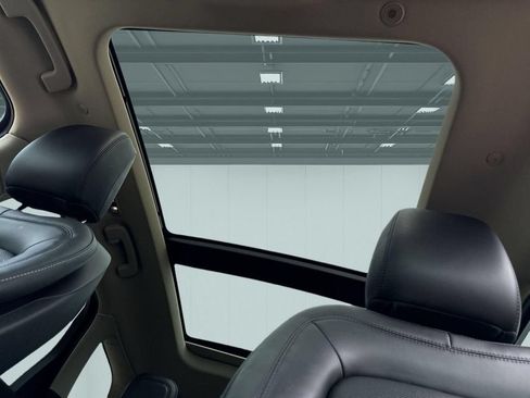 Certified 2024 Lincoln Corsair Grand Touring w/ Equipment Group 301A AWD/4WD image 13