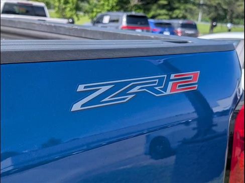 Used 2022 Chevrolet Colorado ZR2 w/ ZR2 Dusk Special Edition AWD/4WD image 18