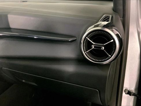 Used 2025 Chevrolet Equinox LT image 16