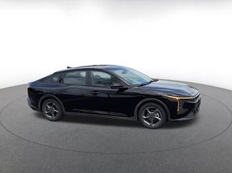 Used 2025 Kia K4 LXS video 2