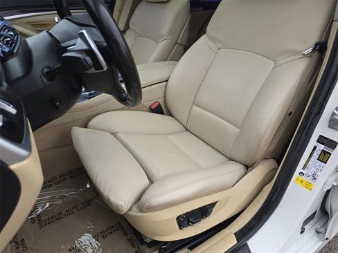 Used 2011 BMW 528i Sedan image 25