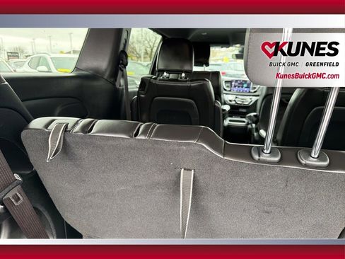 Used 2025 Chrysler Pacifica Select FWD image 43