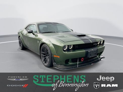 Used 2018 Dodge Challenger SRT Hellcat RWD image 1