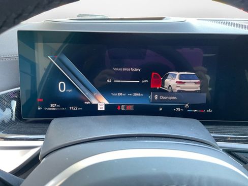 New 2026 BMW X7 xDrive40i w/ M Sport Package AWD/4WD image 11