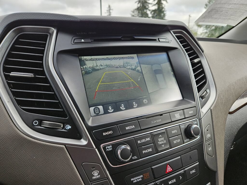 Used 2017 Hyundai Santa Fe Sport w/ 2.0T Ultimate Tech Package 05 AWD/4WD image 30