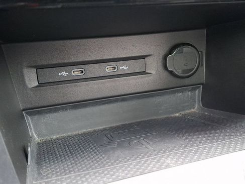 Certified 2023 Volkswagen Taos SEL AWD/4WD image 24