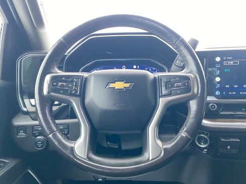 Used 2022 Chevrolet Silverado 1500 LT w/ Convenience Package II image 20