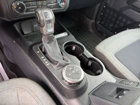 Used 2022 Ford Bronco 2-Door AWD/4WD image 25