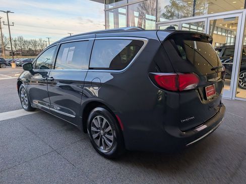 Used 2019 Chrysler Pacifica Limited w/ Advanced Safetytec Group image 4