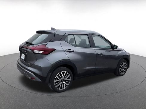 Used 2024 Nissan Kicks SV image 13