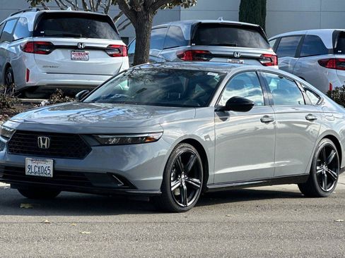 Used 2024 Honda Accord Sport image 8