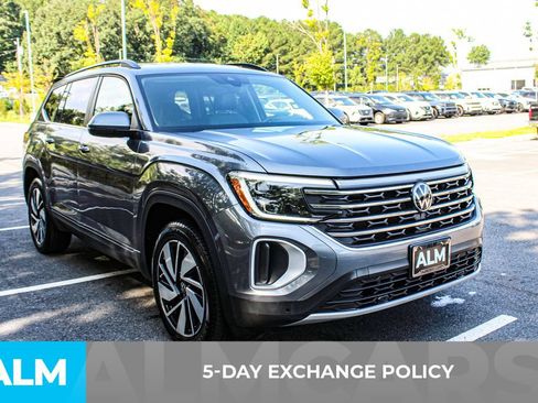 Used 2024 Volkswagen Atlas SE AWD/4WD image 3