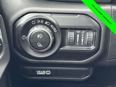 Used 2020 Jeep Gladiator Overland image 14