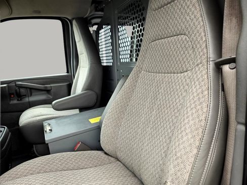 Used 2017 GMC Savana 2500 2500 WORK VAN image 38