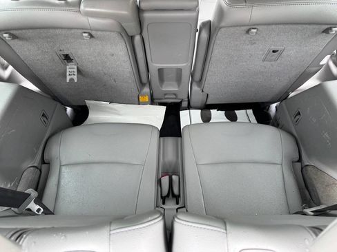 Used 2013 Toyota Highlander SE image 31