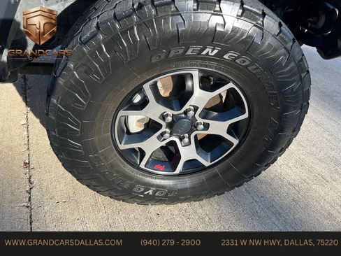Used 2018 Jeep Wrangler Unlimited Sport S AWD/4WD image 23
