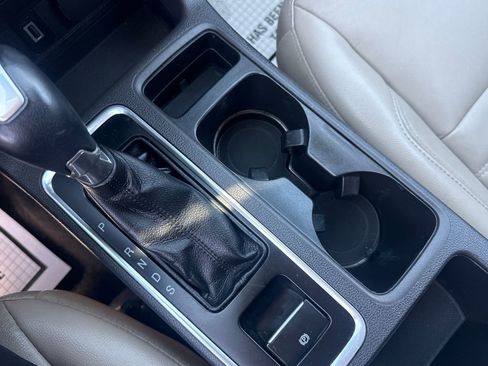 Used 2017 Ford Escape Titanium FWD image 38