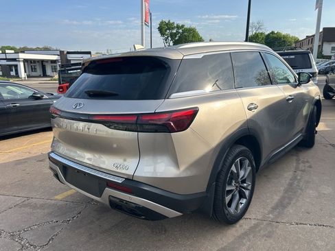 Used 2023 INFINITI QX60 Luxe w/ Cargo Package AWD/4WD image 5