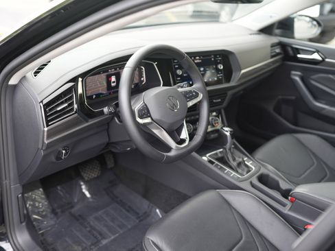 Used 2024 Volkswagen Jetta SEL FWD image 12