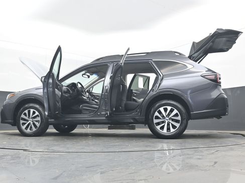 Used 2021 Subaru Outback Premium AWD/4WD image 42