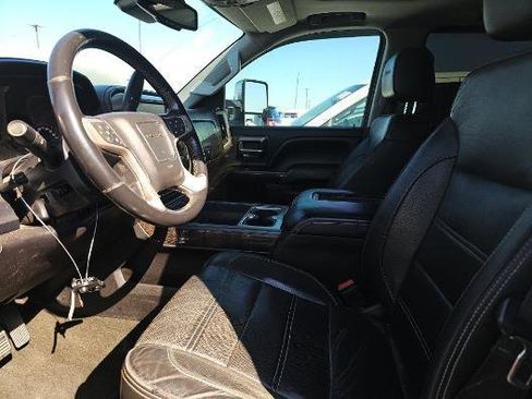 Used 2016 GMC Sierra 2500 Denali w/ Duramax Plus Package image 8