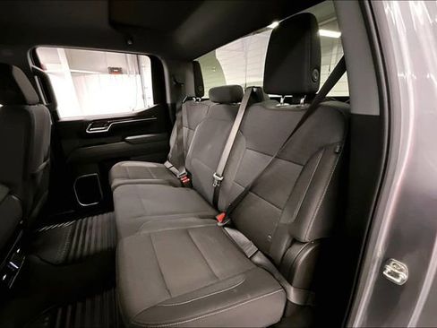 Used 2025 GMC Sierra 1500 SLE AWD/4WD image 25