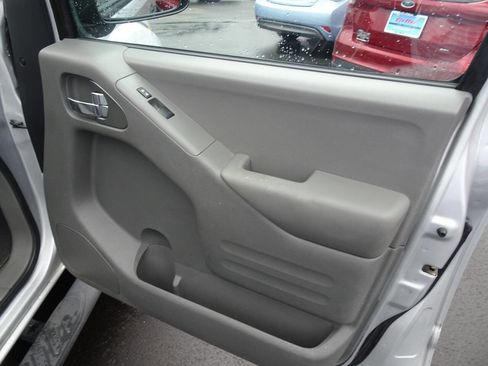 Used 2015 Nissan Frontier SV w/ SV Value Truck Package image 20