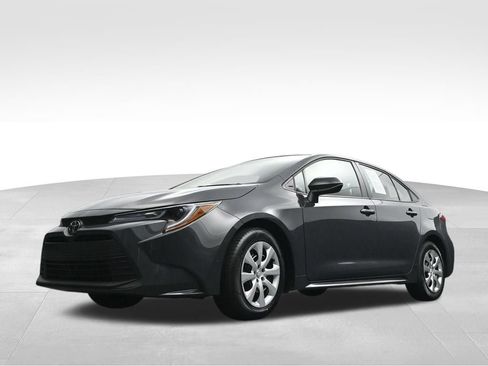Used 2025 Toyota Corolla LE w/ Convenience Package FWD image 44