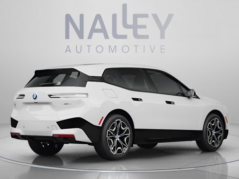 Used 2024 BMW iX xDrive50 w/ Premium Package AWD/4WD image 3